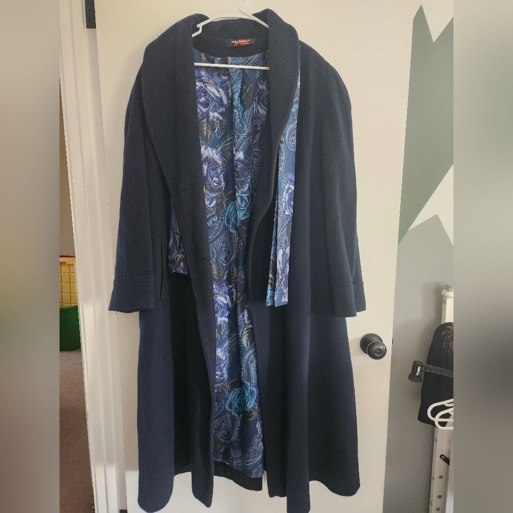 Vintage Alorna 1980’s Navy Wool Pea Coat With Matching Neck Scarf Trench Coat